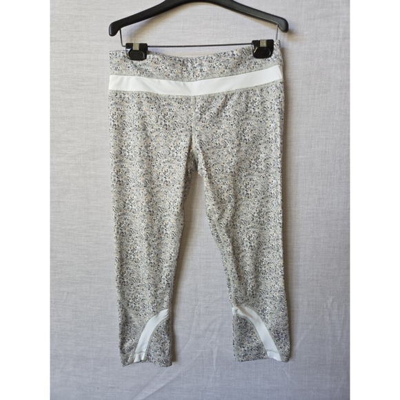 lululemon athletica Pants - Lululemon Leggings Womens Size 8 Gray Flower Capri Pants Yoga Running Workout